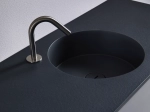 Plan vasque lavabo circulaire ⦰ 35 cm sur mesure Largeur 61 à 201 x P 46 à 51 cm Finition lisse 10 couleurs au choix, Anti bactérien Résine Akrytan® dans la masse Livraison Offerte.
